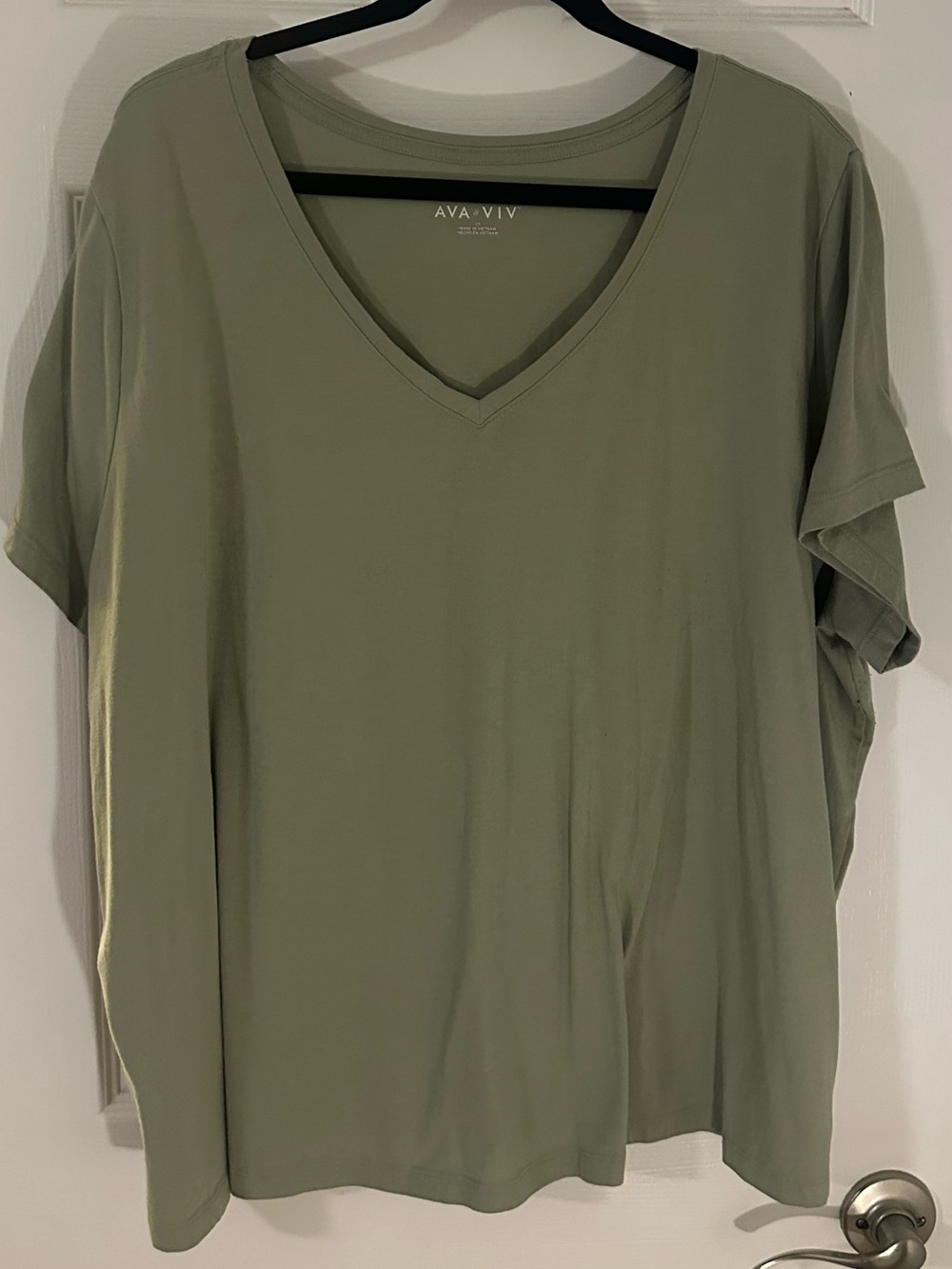 Ava & Viv Olive Green V-Neck Short Sleeve Top
